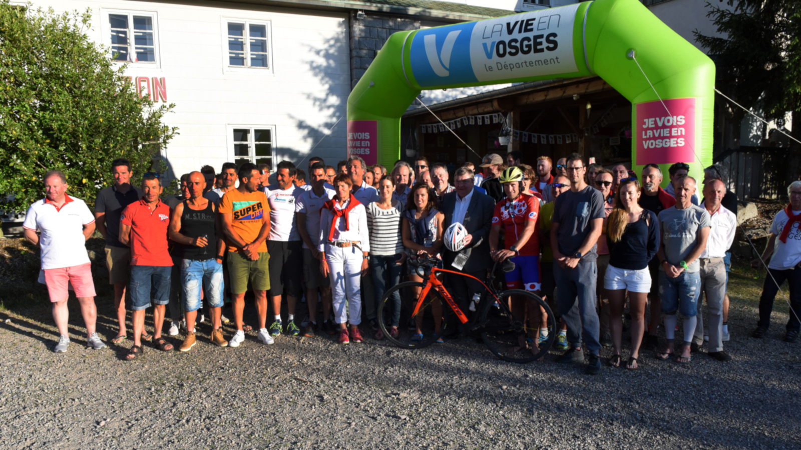 Le soir, les cyclistes ont pu être hébergés au Rouge Gazon, à Saint-Maurice-sur-Moselle.